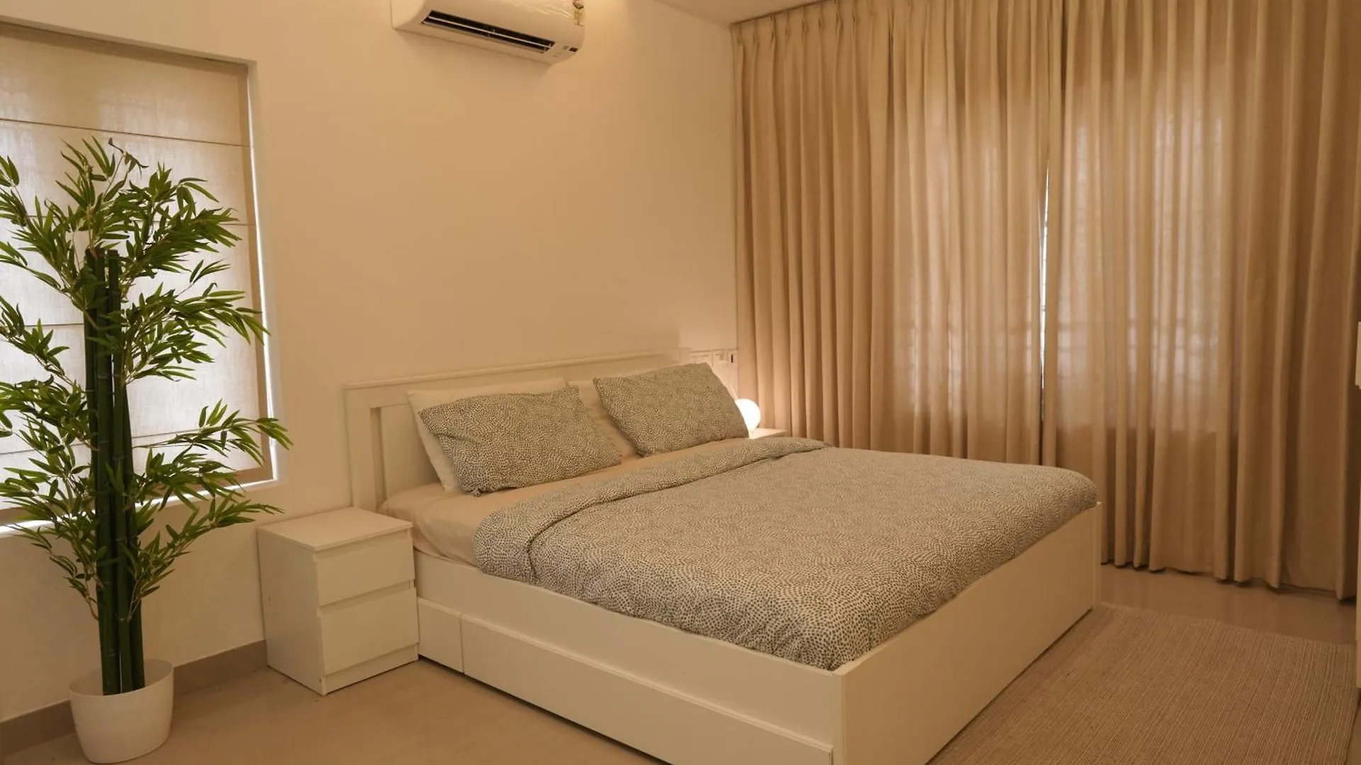 Homestay Opel Homes - Family Retreat Near Airport Nedumbassery